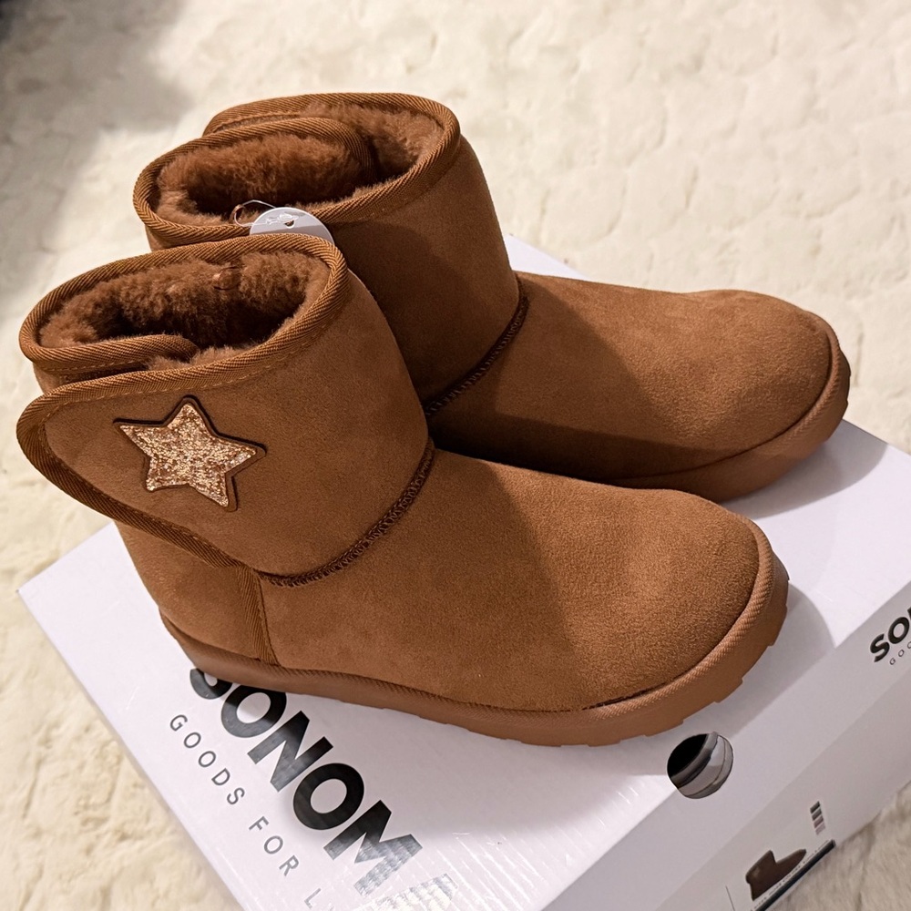 Sonoma Brown Boots with Star Detail